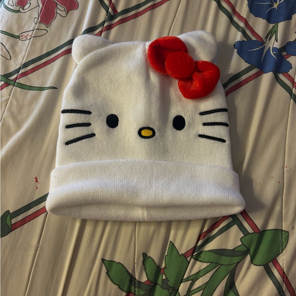 Hello Kitty Kids Beanie with Red Bow